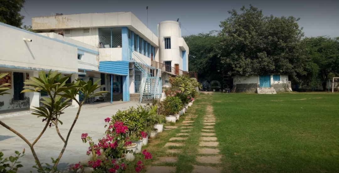 United English Medium School, Ludlow Castle, Delhi Fees, Reviews And Admission Edustoke