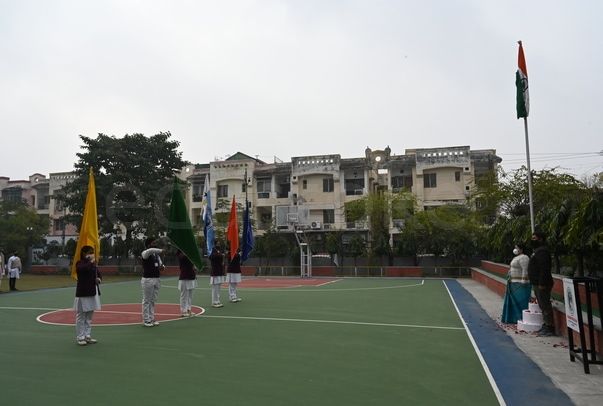  Lucknow Public College