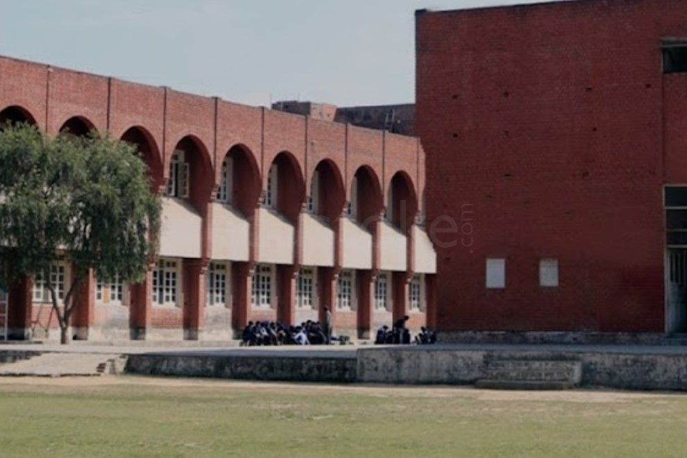  Maharaj Ranjit Singh Public School