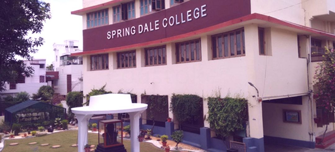  Spring Dale College