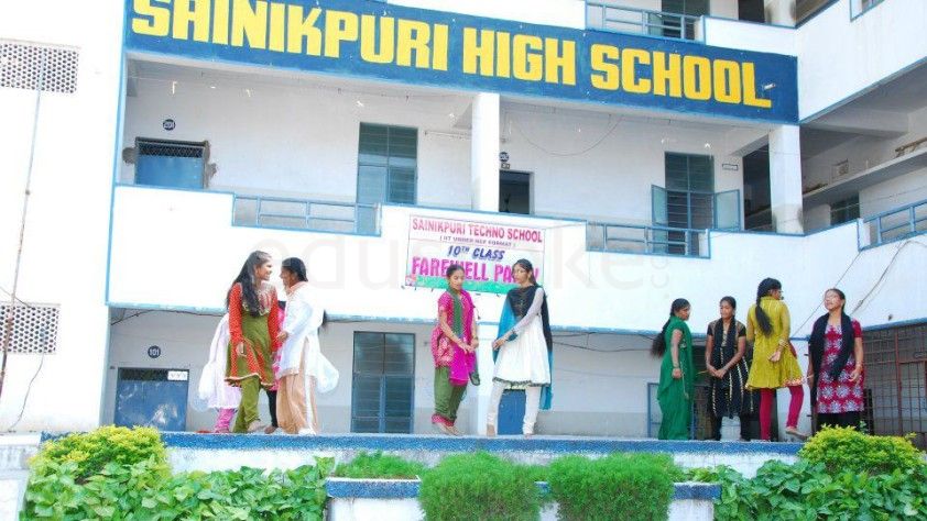  SAINIKPURI HIGH SCHOOL