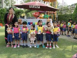 Candy Floss Preschool Galley Image 4