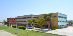 Schools in Vadodara, American School of Baroda, Ajwa- Nimeta, Road, opp. Sayaji Park Society, Ajwa- Nimeta, Vadodara