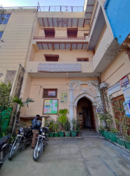 Day School in Delhi, INDRAPRASTHA HINDU GIRLS SENIOR SECONDARY SCHOOL, Indra Prastha ,Vidyalaya Marg,Behind Jama Masjid, Pai Walan, Chandni Chowk, Pai Walan,Chandni Chowk, Delhi