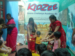 KIDZEE Galley Image 4